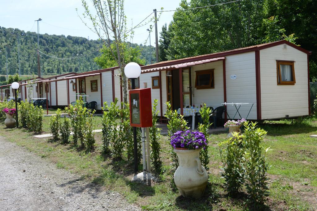 Camping Vigna Di Valle Hotel Anguillara Sabazia Exterior photo